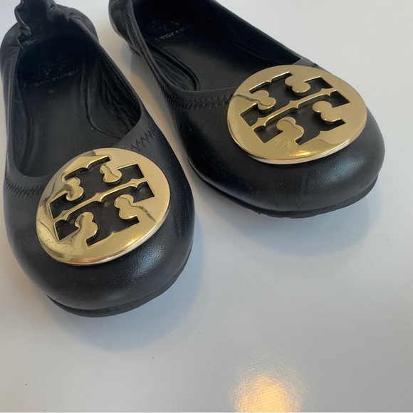 Like new! Tory Burch Black Leather Ballet Flats with Gold Logo – Size 6 - Picture 4 of 8